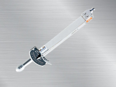 東日針盤式扭力扳手CSF7NX8D