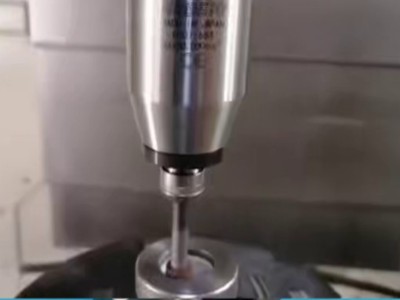 5萬轉高速電主軸，CNC精銑大大提高表面光潔度