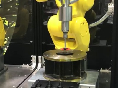 4mm壓鑄鋁毛刺，多位置毛刺用大扭矩自動換刀浮動主軸