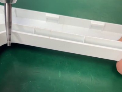 注塑件合模線去除，告別手工！RBZ浮動(dòng)主軸自動(dòng)化加工