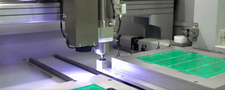 自動換刀主軸切割PCB板