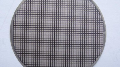 半導(dǎo)體零件鉆微孔，80000轉(zhuǎn)<i style='color:red'>加工中心增速刀柄</i>高速鉆孔