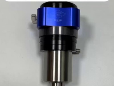 注塑件去毛刺，機械臂加裝RBZ-30AQC自動換刀浮動主軸