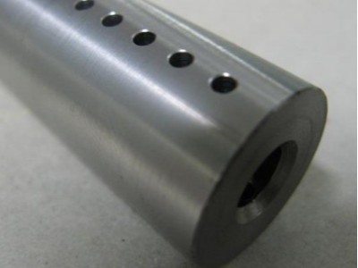 NAKANISHI高速電主軸BMS-4020應(yīng)用于管形SCM420鋼鉆孔加工