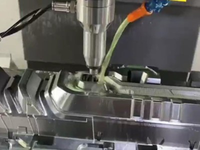 加工中心主軸轉速不夠，<i style='color:red'>高光加工</i>還得用增速器