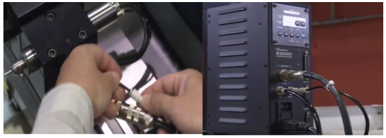 連接主軸馬達(dá)和控制器