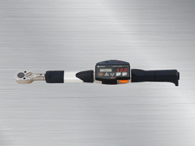 東日數(shù)字式扭力扳手CEM100N3X15D-BTS2