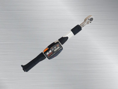 東日數(shù)字式扭力扳手CEM100N3X15D-BTS