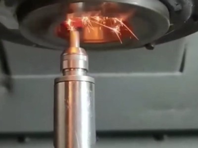 數控車床內孔磨削，6萬轉高速電主軸高速加工