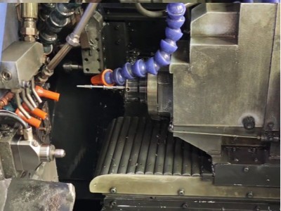 斯大走心機高頻銑背軸加工：微米級精密加工