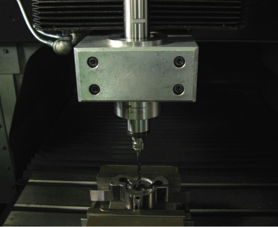 燒結(jié)材料鉆孔加工2_副本