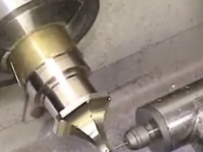 解決側(cè)面加工難題：直角高速主軸