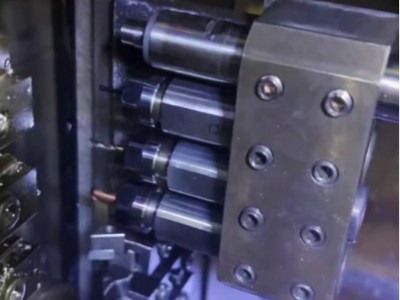 3萬轉氣動主軸：鉆孔/銑削