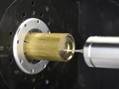 NAKANISHI手動換刀主軸鈦合金銑削、鉆孔案例