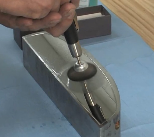 電動打磨機(jī)打磨拋光加工