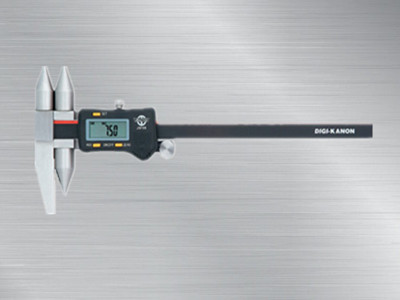 日本KANON數顯孔距卡尺E-RM20J