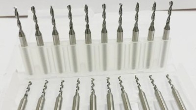 研磨棒料提高表面精度，可使用2um精度自動換刀主軸<i style='color:red'>nr40-5100</i>ATC