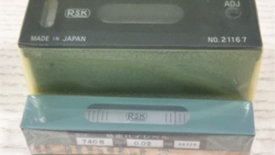 日本RSK條式水平儀100mm與<i style='color:red'>740b</i>之間有什么區(qū)別？