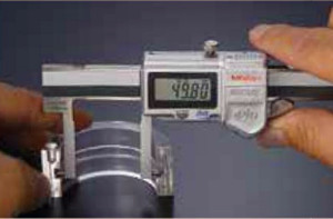 日本內凹槽型數顯卡尺573-645-20案例圖 