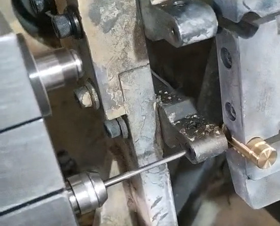 高速主軸鉆孔加工